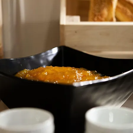 Hotel Gate Airport Soluň