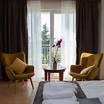 Gate Airport Otel 3*